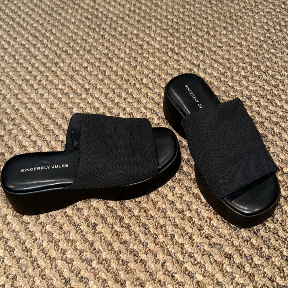 Black platform sandals